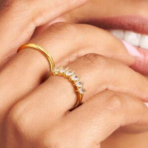 Elegant Gold Tone Women's Ring Size 9